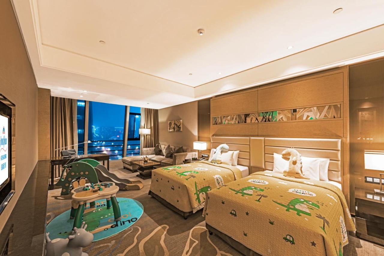 โฮวาร์ดจอร์นสันไฮเทคพลาซ่าเฉิงตู Hotel ภายนอก รูปภาพ